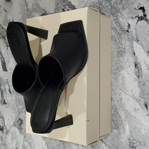 Open Edit Edgemma heels